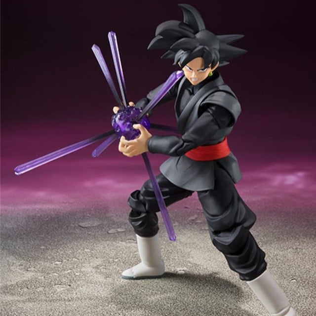 Schwarze Goku-Figur