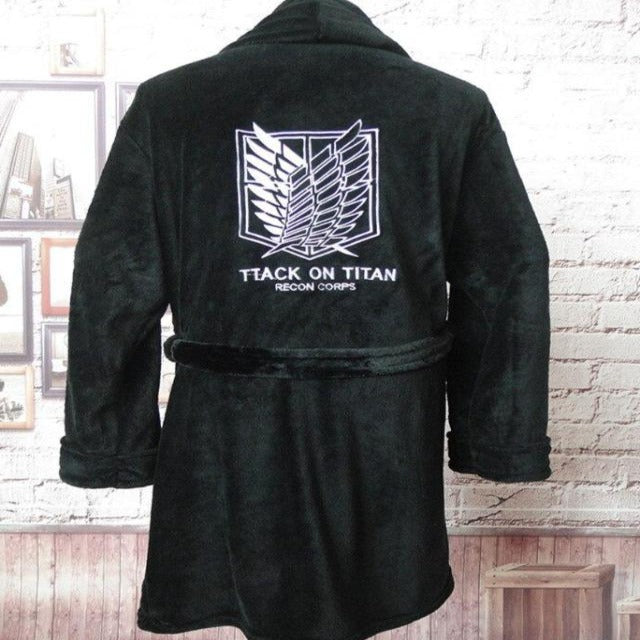 Peignoir Attack on Titan